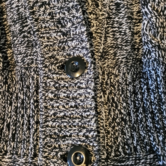 Cardigan - Picture 3 of 4